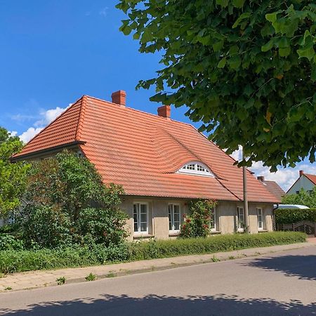 Ferienwohnungen Klein Kapelle Gingst Exterior photo